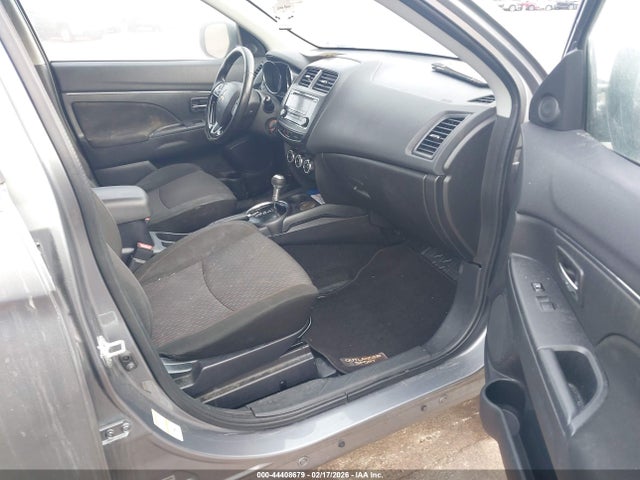 JA4AP3AU6HZ040300 Mitsubishi Outlander Sport 2.0 Le