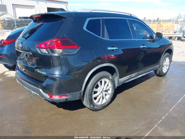 44408706 :رقم المزاد ، KNMAT2MV8JP594648 vin ، 2018 Nissan Rogue Sv مزاد بيع