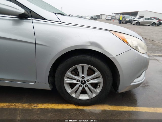 2012 Hyundai Sonata Gls მანქანა იყიდება აუქციონზე, vin: 5NPEB4AC5CH314024, აუქციონის ნომერი: 44408744