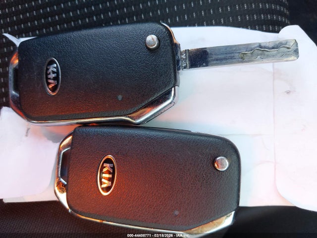 3KPF24AD4ME363086 KIA Forte Lxs