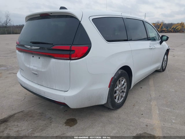 2025 CHRYSLER PACIFICA 2C4RC1BG4SR556660 Photo 3