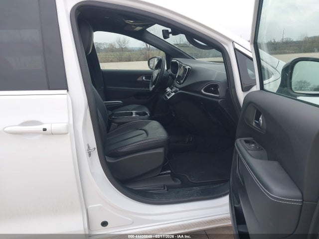 2025 CHRYSLER PACIFICA 2C4RC1BG4SR556660 Photo 4