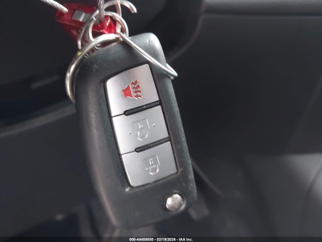 JN1BJ1CRXJW200374 Nissan Rogue Sport S
