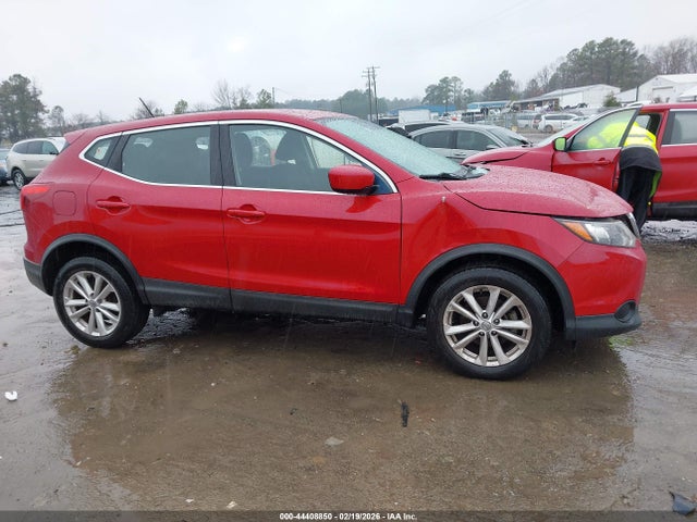 JN1BJ1CRXJW200374 Nissan Rogue Sport S