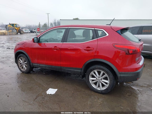 JN1BJ1CRXJW200374 Nissan Rogue Sport S