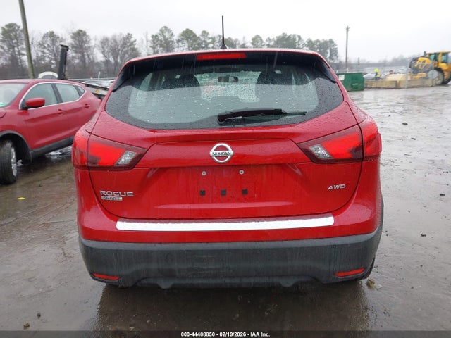 JN1BJ1CRXJW200374 Nissan Rogue Sport S