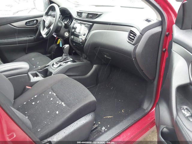 JN1BJ1CRXJW200374 Nissan Rogue Sport S