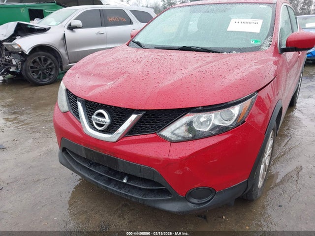 JN1BJ1CRXJW200374 Nissan Rogue Sport S