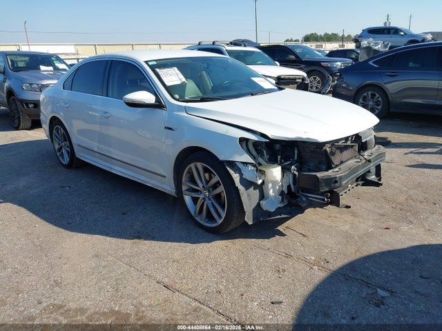 2017 VOLKSWAGEN PASSAT 1VWDT7A31HC000509