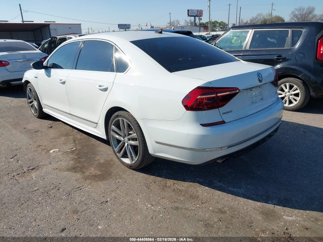 2017 VOLKSWAGEN PASSAT 1VWDT7A31HC000509 Photo 2