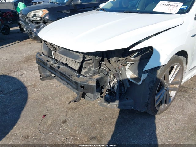 2017 VOLKSWAGEN PASSAT 1VWDT7A31HC000509 Photo 5