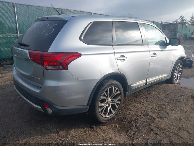 2016 MITSUBISHI OUTLANDER JA4AZ3A38GZ037513 Photo 3