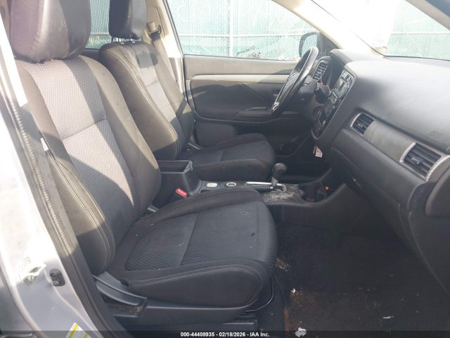 2016 MITSUBISHI OUTLANDER JA4AZ3A38GZ037513 Photo 4