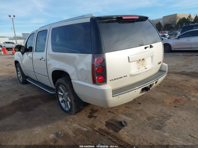 Продаж на аукціоні авто 2013 Gmc Yukon Xl 1500 Denali, vin: 1GKS2MEF8DR104684, номер лоту: 44408946