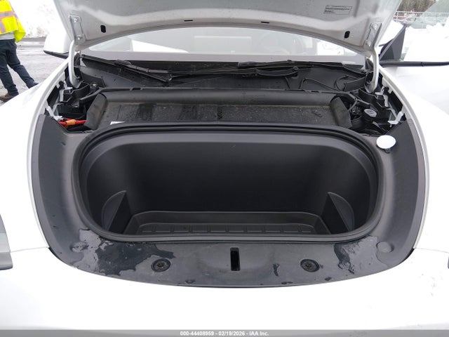 2024 TESLA MODEL Y 7SAYGDEEXRA250449 Photo 9