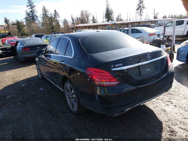 2018 MERCEDES-BENZ C 300 55SWF4KBXJU282177 Photo 2