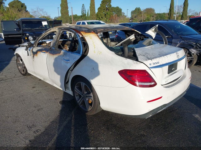 2020 MERCEDES-BENZ E 350 W1KZF8DB0LA838548 Photo 2