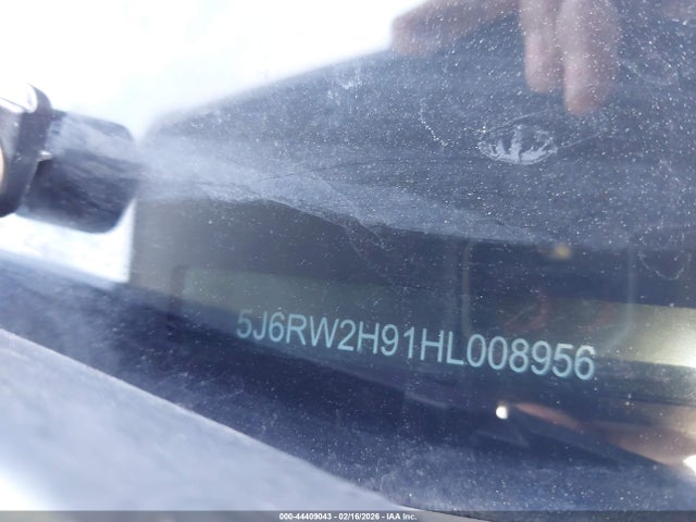 44409043 :رقم المزاد ، 5J6RW2H91HL008956 vin ، 2017 Honda Cr-v Touring مزاد بيع