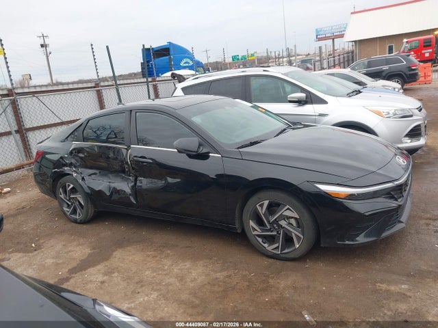 2024 Hyundai Elantra Limited მანქანა იყიდება აუქციონზე, vin: KMHLP4DG9RU647666, აუქციონის ნომერი: 44409087