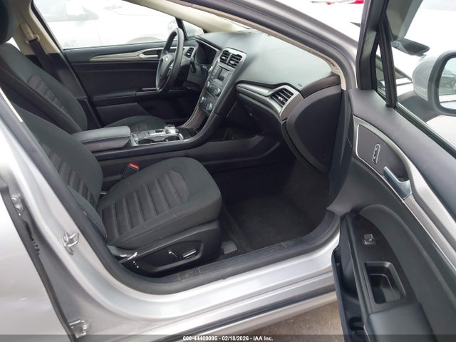 2017 FORD FUSION 3FA6P0H74HR402127 Photo 4