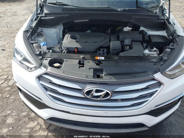 Продаж на аукціоні авто 2018 Hyundai Santa Fe Sport 2.4l, vin: 5NMZT3LB8JH093154, номер лоту: 44409121
