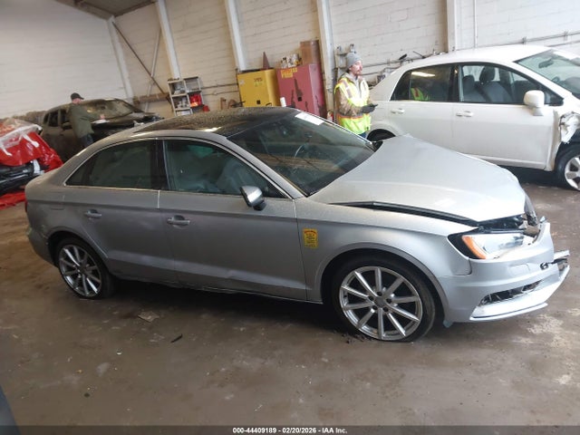 2015 Audi A3 2.0t Premium მანქანა იყიდება აუქციონზე, vin: WAUEFGFF7F1033683, აუქციონის ნომერი: 44409189