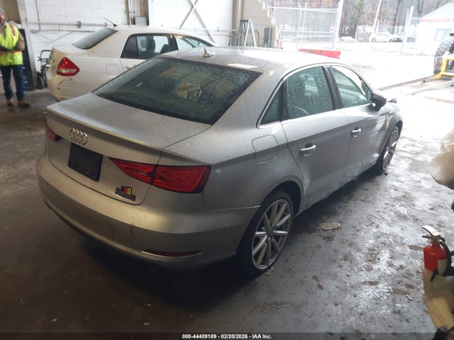 2015 AUDI A3 WAUEFGFF7F1033683 Photo 3