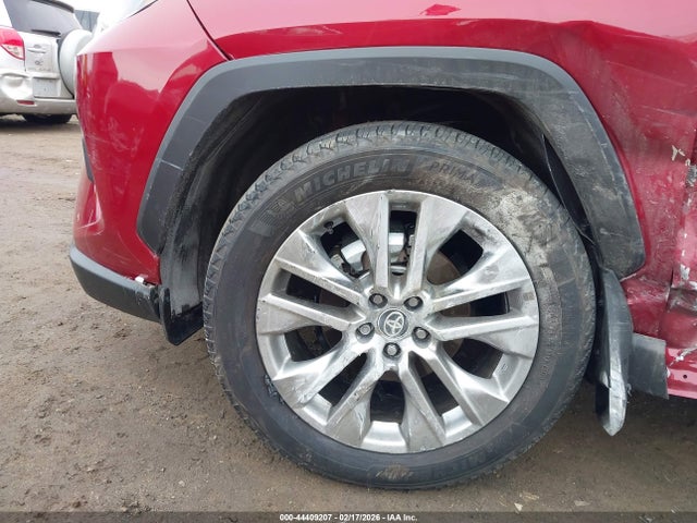 2T3A1RFV8SW613331 Toyota Rav4 Xle Premium