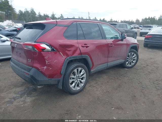 2T3A1RFV8SW613331 Toyota Rav4 Xle Premium