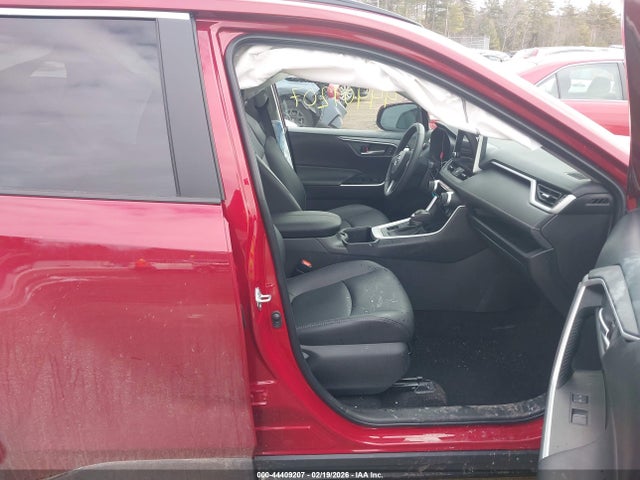 2T3A1RFV8SW613331 Toyota Rav4 Xle Premium