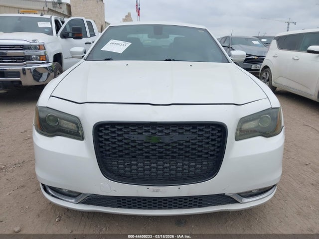 Chrysler 300 300s 2016 2C3CCAGGXGH142329 Image 12