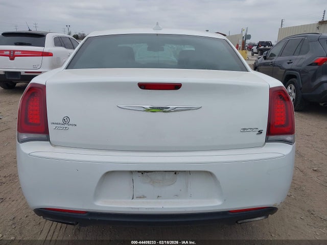 Chrysler 300 300s 2016 2C3CCAGGXGH142329 Image 16