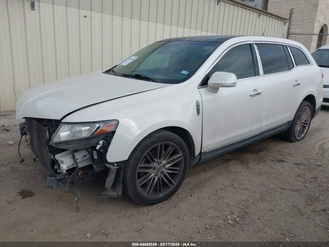 Lincoln Mkt Reserve 2019 2LMHJ5AT2KBL01358 Image 2