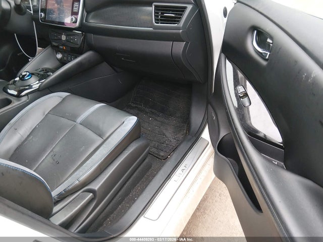 2021 NISSAN LEAF 1N4BZ1DV3MC552645 Photo 4