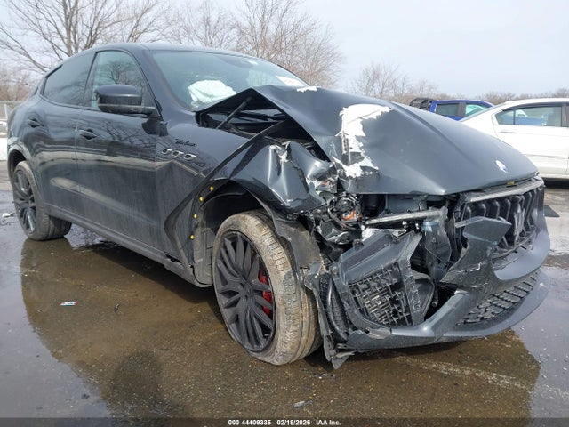Продаж на аукціоні авто 2022 Maserati Levante Modena, vin: ZN661YUM8NX402266, номер лоту: 44409335