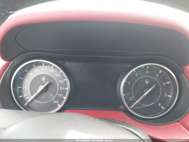2022 Maserati Levante Modena მანქანა იყიდება აუქციონზე, vin: ZN661YUM8NX402266, აუქციონის ნომერი: 44409335