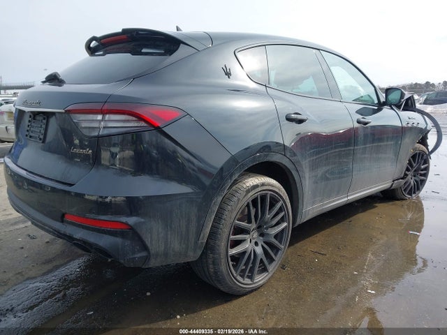 2022 Maserati Levante Modena მანქანა იყიდება აუქციონზე, vin: ZN661YUM8NX402266, აუქციონის ნომერი: 44409335