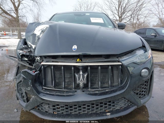 2022 Maserati Levante Modena მანქანა იყიდება აუქციონზე, vin: ZN661YUM8NX402266, აუქციონის ნომერი: 44409335