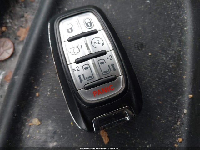44409342 :رقم المزاد ، 2C4RC1BG1HR785113 vin ، 2017 Chrysler Pacifica Touring-l مزاد بيع