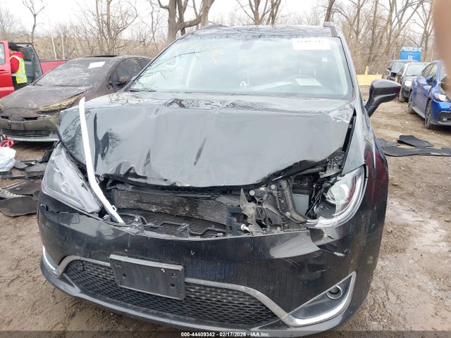 44409342 :رقم المزاد ، 2C4RC1BG1HR785113 vin ، 2017 Chrysler Pacifica Touring-l مزاد بيع