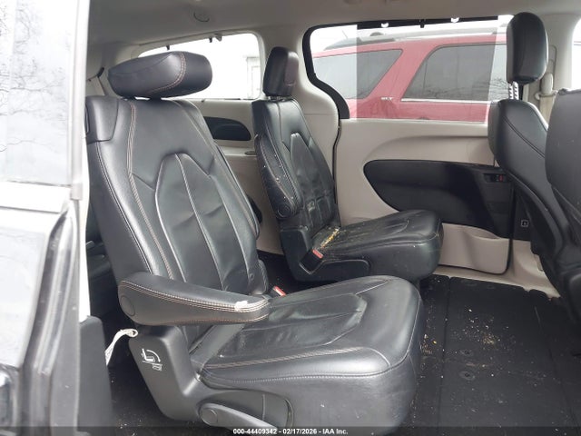 44409342 :رقم المزاد ، 2C4RC1BG1HR785113 vin ، 2017 Chrysler Pacifica Touring-l مزاد بيع