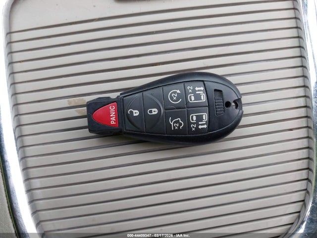 44409347 :رقم المزاد ، 2C4RC1JGXGR200884 vin ، 2016 Chrysler Town & Country Limited مزاد بيع