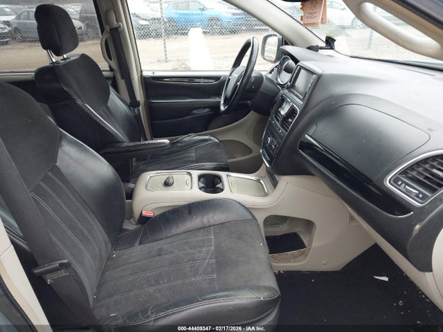 44409347 :رقم المزاد ، 2C4RC1JGXGR200884 vin ، 2016 Chrysler Town & Country Limited مزاد بيع