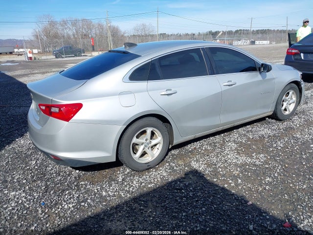 1G1ZC5ST4HF256968 Chevrolet Malibu 1fl