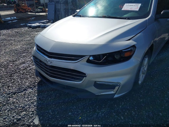 1G1ZC5ST4HF256968 Chevrolet Malibu 1fl