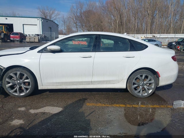 Aukcja sprzedaży 2016 Chrysler 200 S, vin: 1C3CCCDG4GN100648, numer aukcji: 44409402