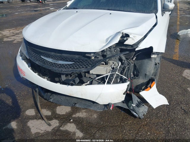 Aukcja sprzedaży 2016 Chrysler 200 S, vin: 1C3CCCDG4GN100648, numer aukcji: 44409402