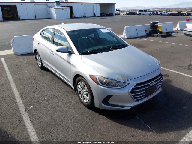 2017 HYUNDAI ELANTRA 5NPD74LF8HH202829