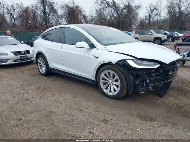 2021 TESLA MODEL X 5YJXCDE28MF323842