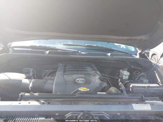 5TFRM5F15EX071881 Toyota Tundra Sr5 4.6l V8